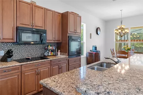 Kitchen - 1454 W Laurel Glen Path, Hernando, FL 34442 photo 4 of 4