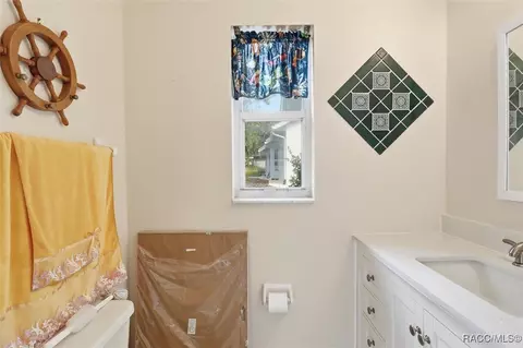 Bath - 2936 N Kittery Pt, Hernando, FL 34442 photo 4 of 4
