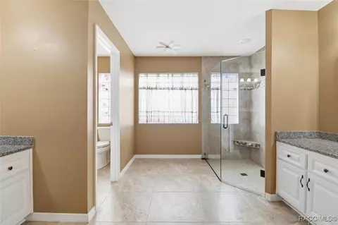 Bath - 2936 N Kittery Pt, Hernando, FL 34442 photo 1 of 4