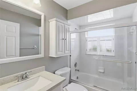 Bath - 2936 N Kittery Pt, Hernando, FL 34442 photo 3 of 4
