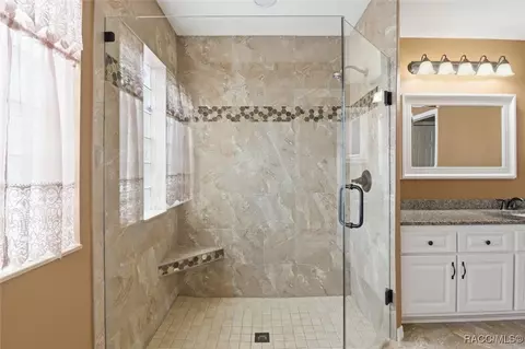 Bath - 2936 N Kittery Pt, Hernando, FL 34442 photo 2 of 4