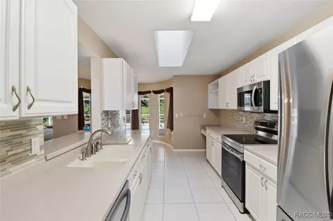 Kitchen - 2936 N Kittery Pt, Hernando, FL 34442 photo 3 of 3