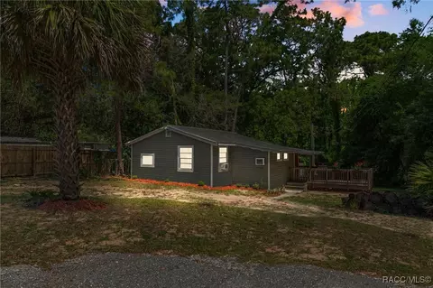 8455 W Highland St, Homosassa, FL 34448