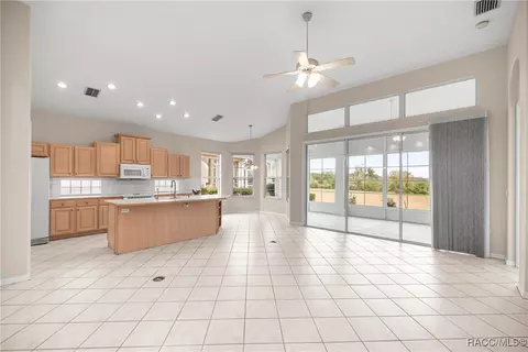 Living - 51 W Doerr Path, Hernando, FL 34442 photo 4 of 9