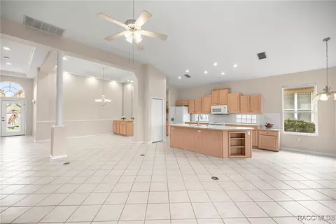 Living - 51 W Doerr Path, Hernando, FL 34442 photo 7 of 9