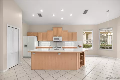 Kitchen - 51 W Doerr Path, Hernando, FL 34442 photo 1 of 3