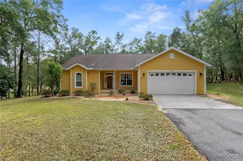 2656 E Hampshire St, Inverness, FL 34453