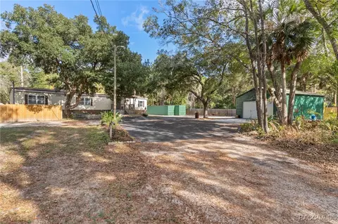 193 Gladys Ave, Inglis, FL 34449
