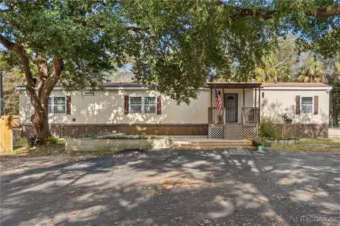 193 Gladys Ave, Inglis, FL 34449 photo 2