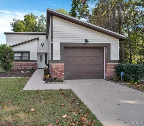 19 Golfview Dr, Homosassa, FL 34446