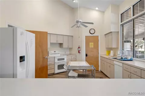 Kitchen - 3773 E Lake Todd Dr, Hernando, FL 34442 photo 4 of 5