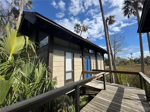 2649 N Seabreeze Pt S, Crystal River, FL 34429