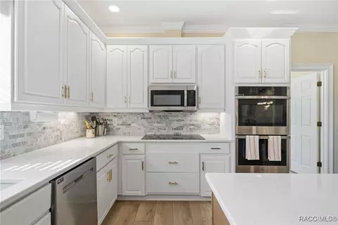 Kitchen - 1200 N Annapolis Ave, Hernando, FL 34442 photo 2 of 6