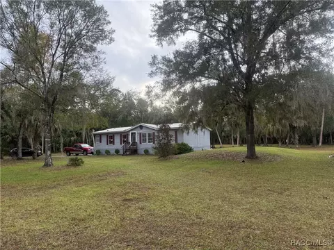 204 Vicki St, Inglis, FL 34449 photo 2