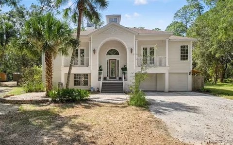 4270 SE 193rd Pl, Yankeetown, FL 34498