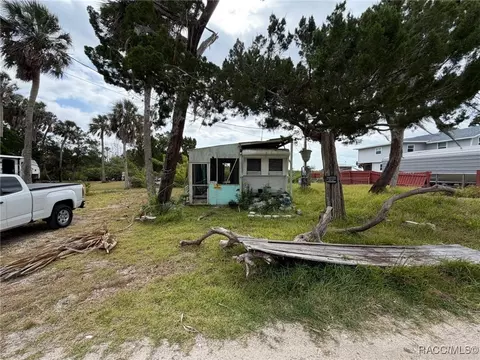 13562 W Brookview Ln, Crystal River, FL 34429