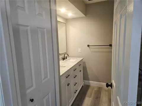 Bath - 2320 N Hendry Pt, Hernando, FL 34442 photo 2 of 4