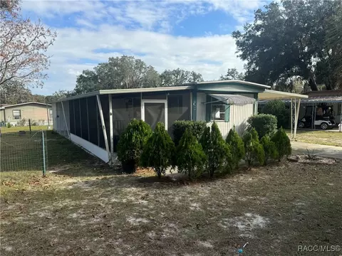 5169 S Castlelake Ave, Floral City, FL 34436