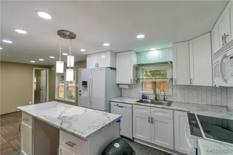 3831 E Camelot Pl, Hernando, FL 34442 photo 9