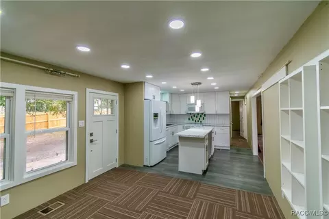 3831 E Camelot Pl, Hernando, FL 34442 photo 6