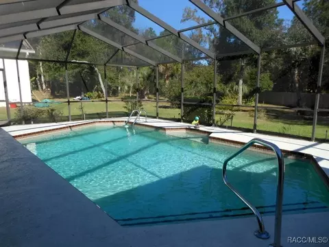 Exterior - 439 E Reehill St, Lecanto, FL 34461 photo 5 of 16