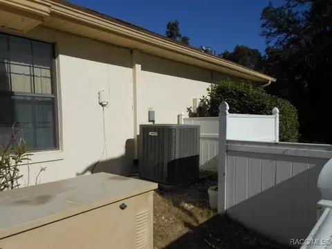 Exterior - 439 E Reehill St, Lecanto, FL 34461 photo 15 of 16