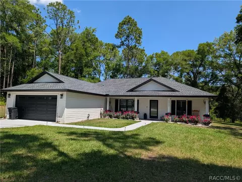 10151 N Athenia Dr, Citrus Springs, FL 34434