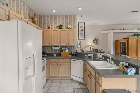 Kitchen - 738 Epsom Ct, Hernando, FL 34442 photo 3 of 4