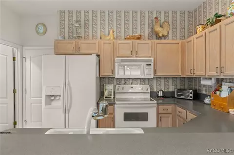 Kitchen - 738 Epsom Ct, Hernando, FL 34442 photo 2 of 4
