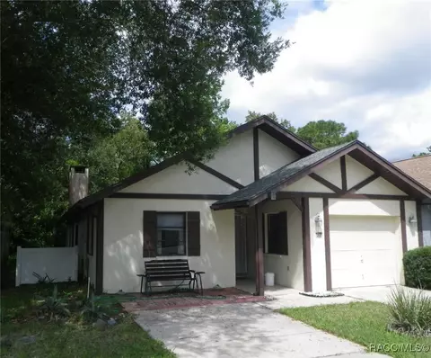 32 Dogwood Dr, Homosassa, FL 34446