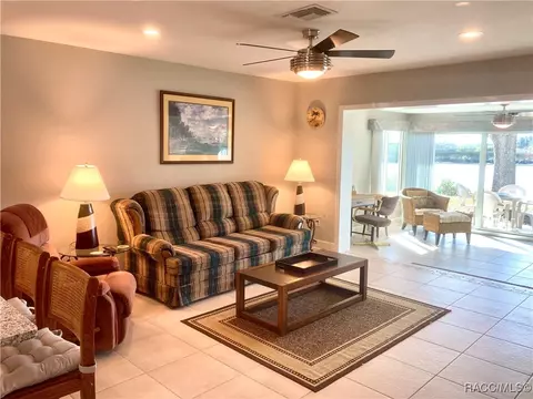 11580 W Bayshore Dr, Crystal River, FL 34429