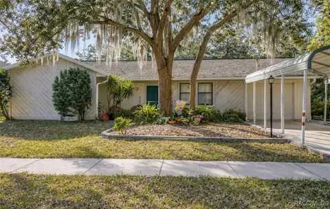 2494 W Eric Dr, Citrus Springs, FL 34434