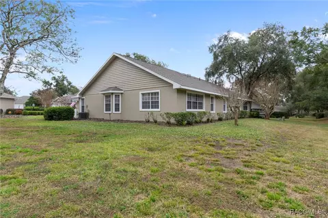 Exterior - 1529 N Foxboro Loop, Crystal River, FL 34429 photo 3 of 9