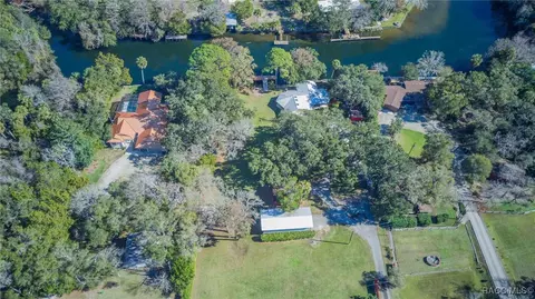 11371 N Honey Jordan Pt, Inglis, FL 34449