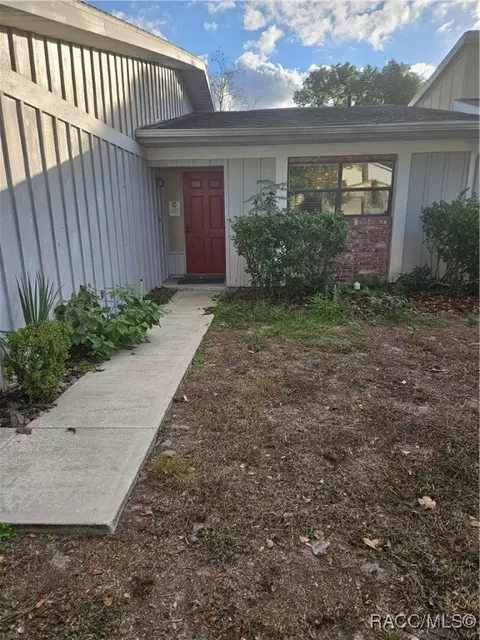 55 Chinaberry Cir, Homosassa, FL 34446