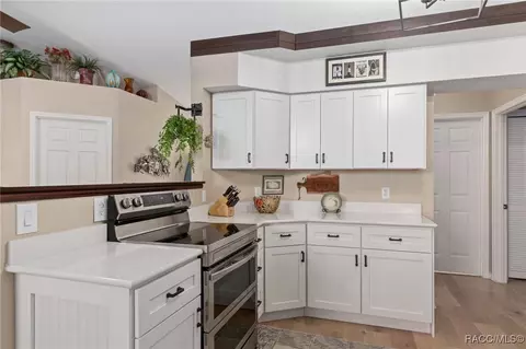 Kitchen - 3955 E Arbor Lakes Dr, Hernando, FL 34442 photo 4 of 4