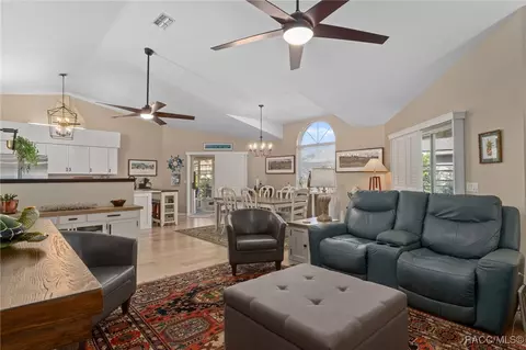 Living - 3955 E Arbor Lakes Dr, Hernando, FL 34442 photo 2 of 2