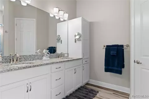 Bath - 263 W Doerr Path, Hernando, FL 34442 photo 1 of 5