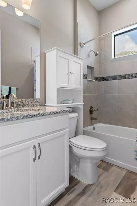Bath - 263 W Doerr Path, Hernando, FL 34442 photo 5 of 5