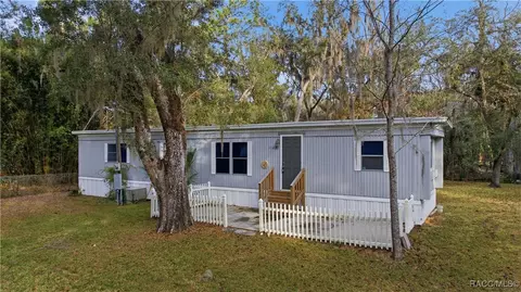 11421 W Red Pine Ct, Crystal River, FL 34428