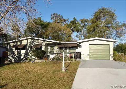 66 S Davis St, Beverly Hills, FL 34465