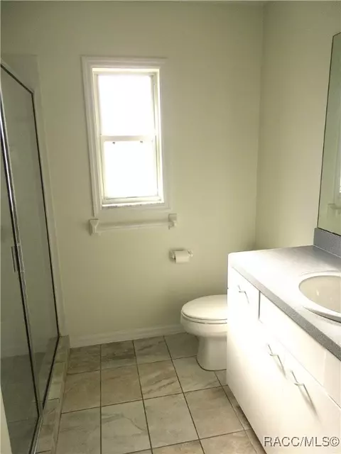 Bath - 6347 W Glynborne Loop, Crystal River, FL 34429 photo 3 of 4