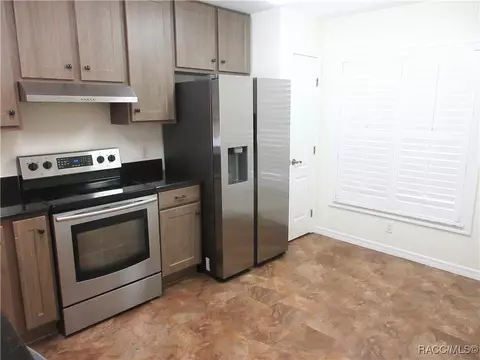 Kitchen - 6347 W Glynborne Loop, Crystal River, FL 34429 photo 1 of 5