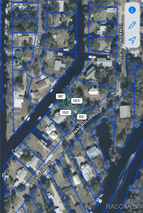 38 Magnolia Ave, Yankeetown, FL 34449