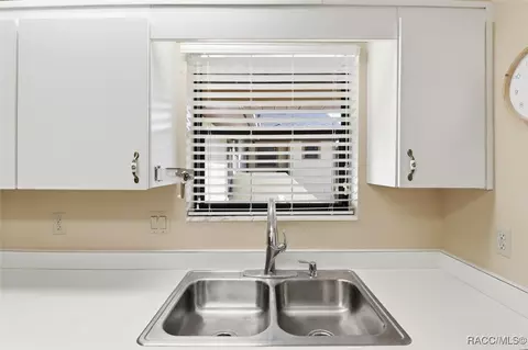 Kitchen - 110 E Glassboro Ct #7A, Hernando, FL 34442 photo 3 of 3