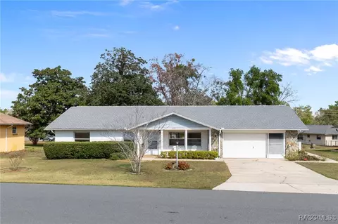 879 W Beakrush Ln, Beverly Hills, FL 34465