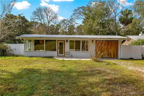 8944 W White Dogwood Dr, Homosassa, FL 34448