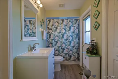 Bath - 3719 E Lake Todd Dr, Hernando, FL 34442 photo 5 of 5