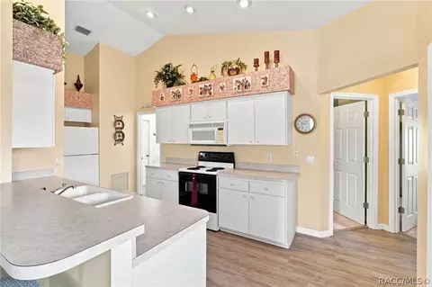Kitchen - 3719 E Lake Todd Dr, Hernando, FL 34442 photo 1 of 3