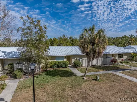 11346 W Bayshore Dr, Crystal River, FL 34429